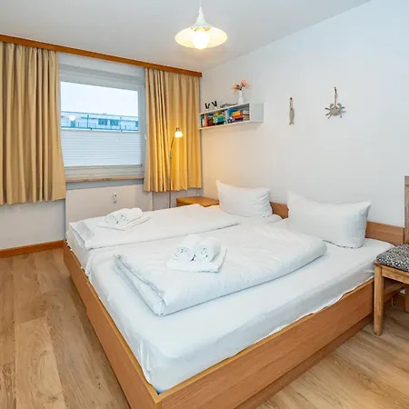Haus Duenenburg Seestern Fiete App D07 * Westerland